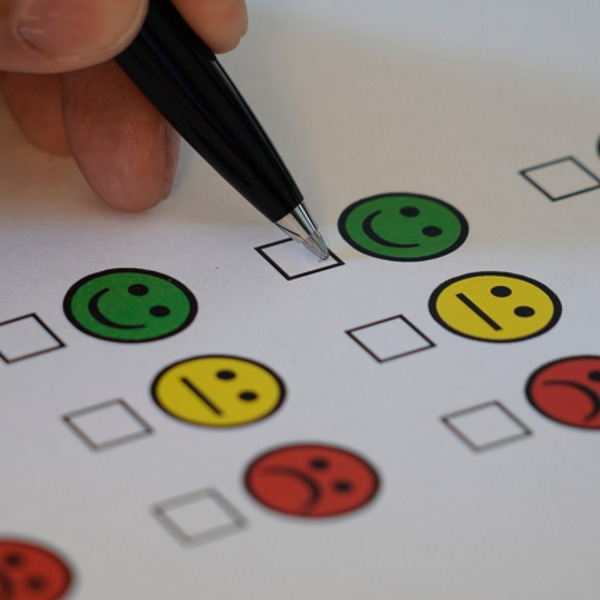 thumbnail of Hvordan forhindrer AI-detektorer falske anmeldelser?